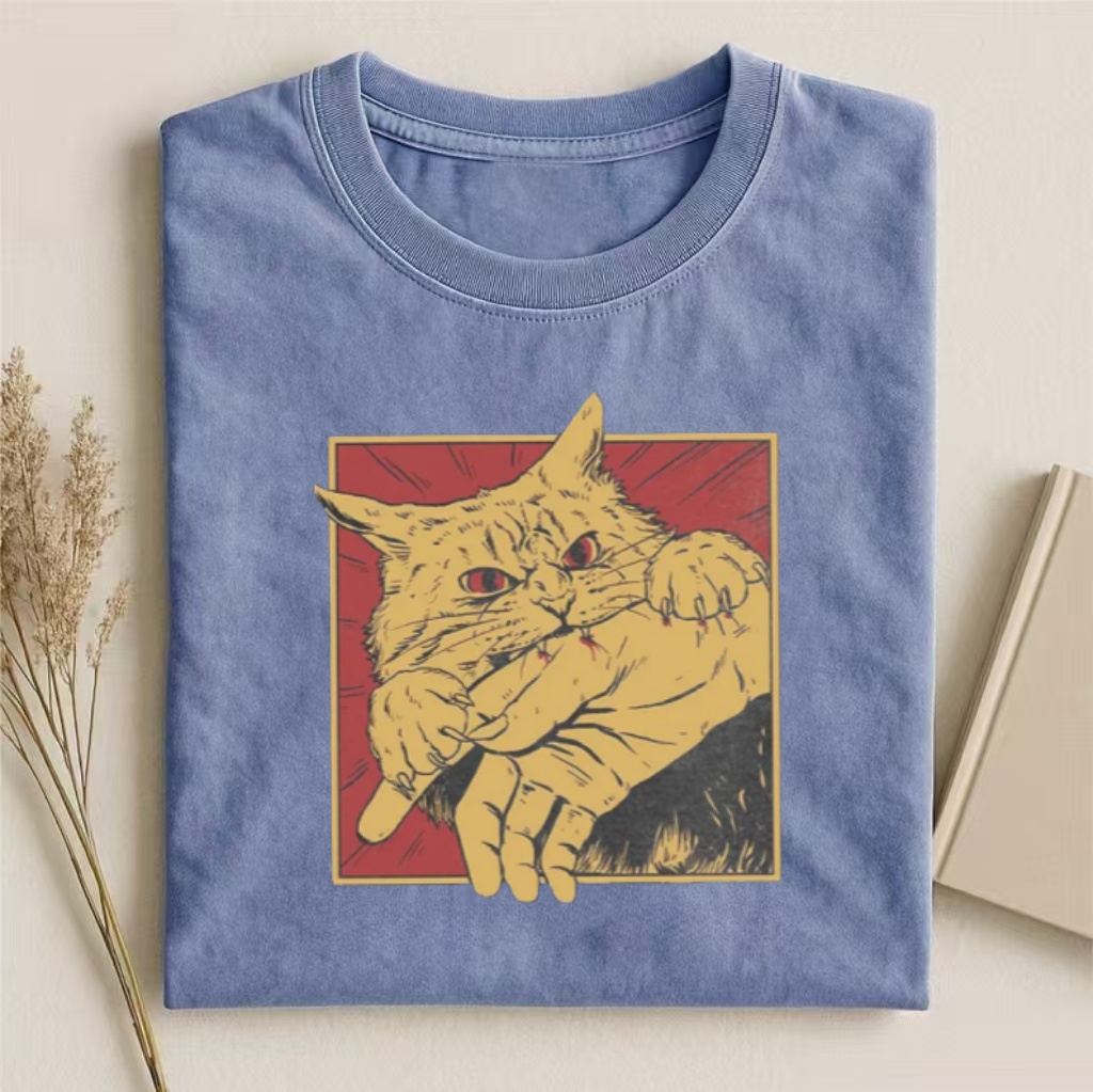 Vintage Cat Bite T-shirt