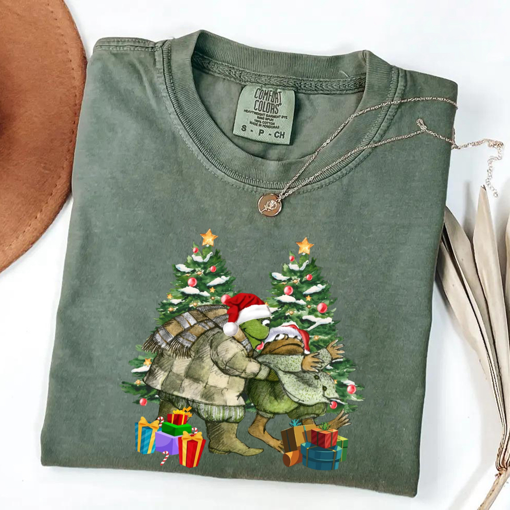 Funny Frog And Toad Christmas Holiday T-shirt
