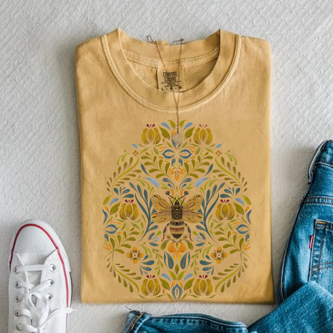 Vintage Folk Art Bee T-shirt