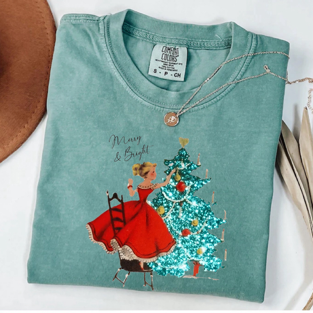 Vintage Christmas Girl New Year Vibe T-shirt