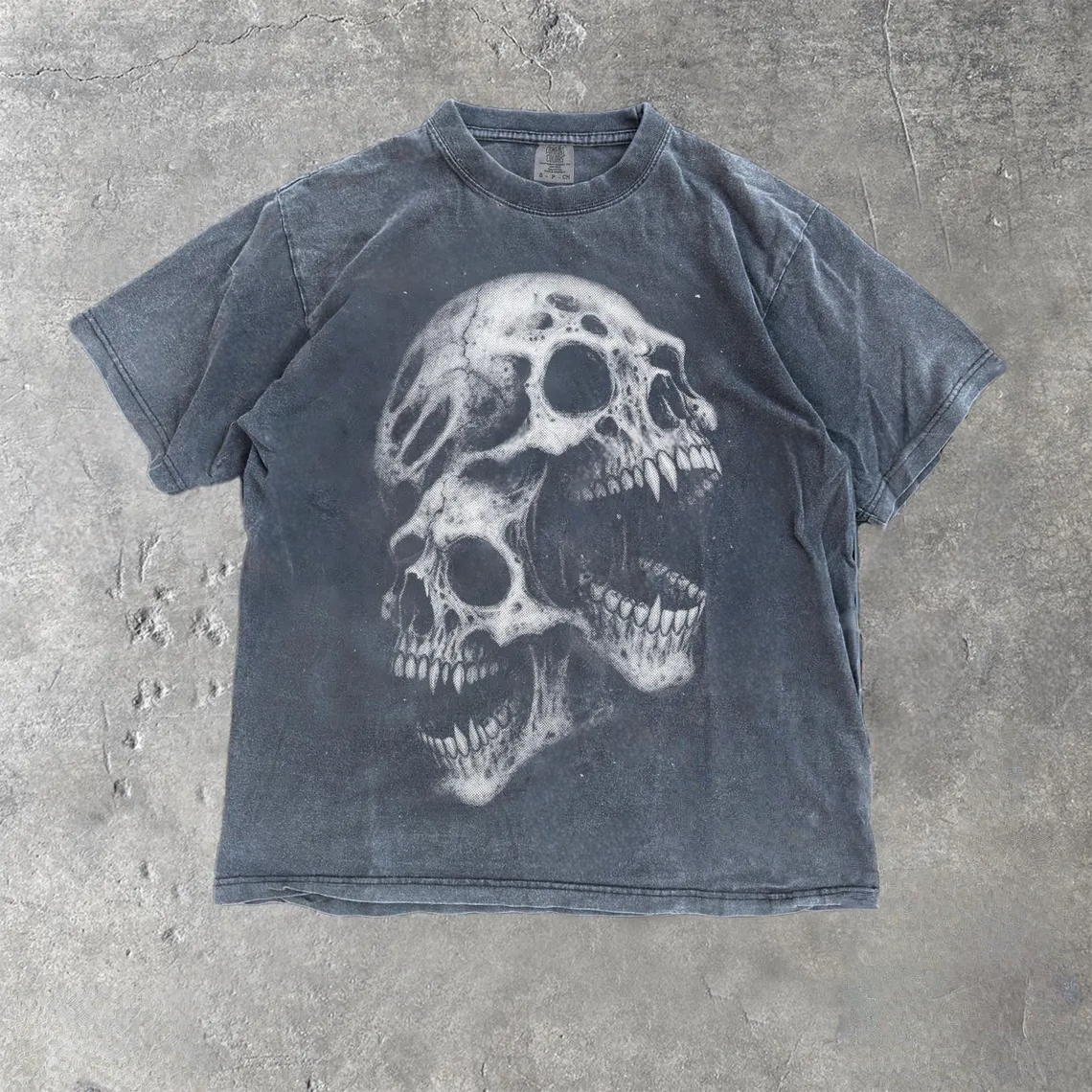 Screaming Skull Vintage 90s Graphic T-Shirt