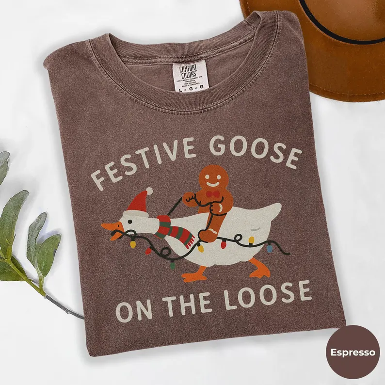 Festive Goose On The Loose Funny Christmas Shirt
