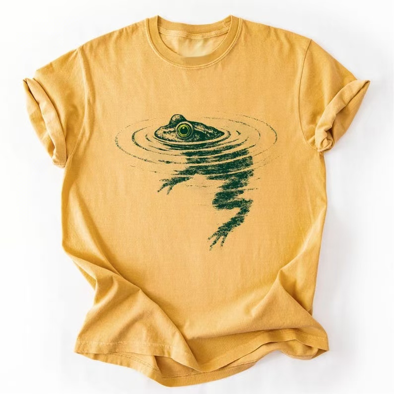 Vintage Pond Frog Peeking Graphic T-Shirt