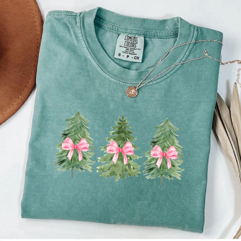 Christmas Tree Pink Bow T-shirt