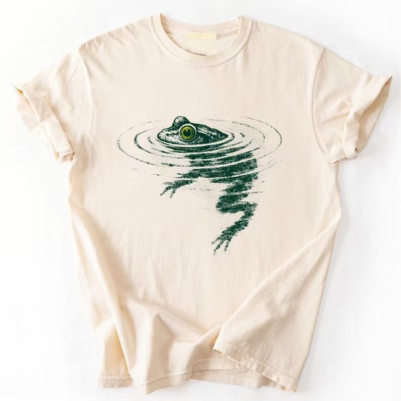 Vintage Pond Frog Peeking Graphic T-Shirt