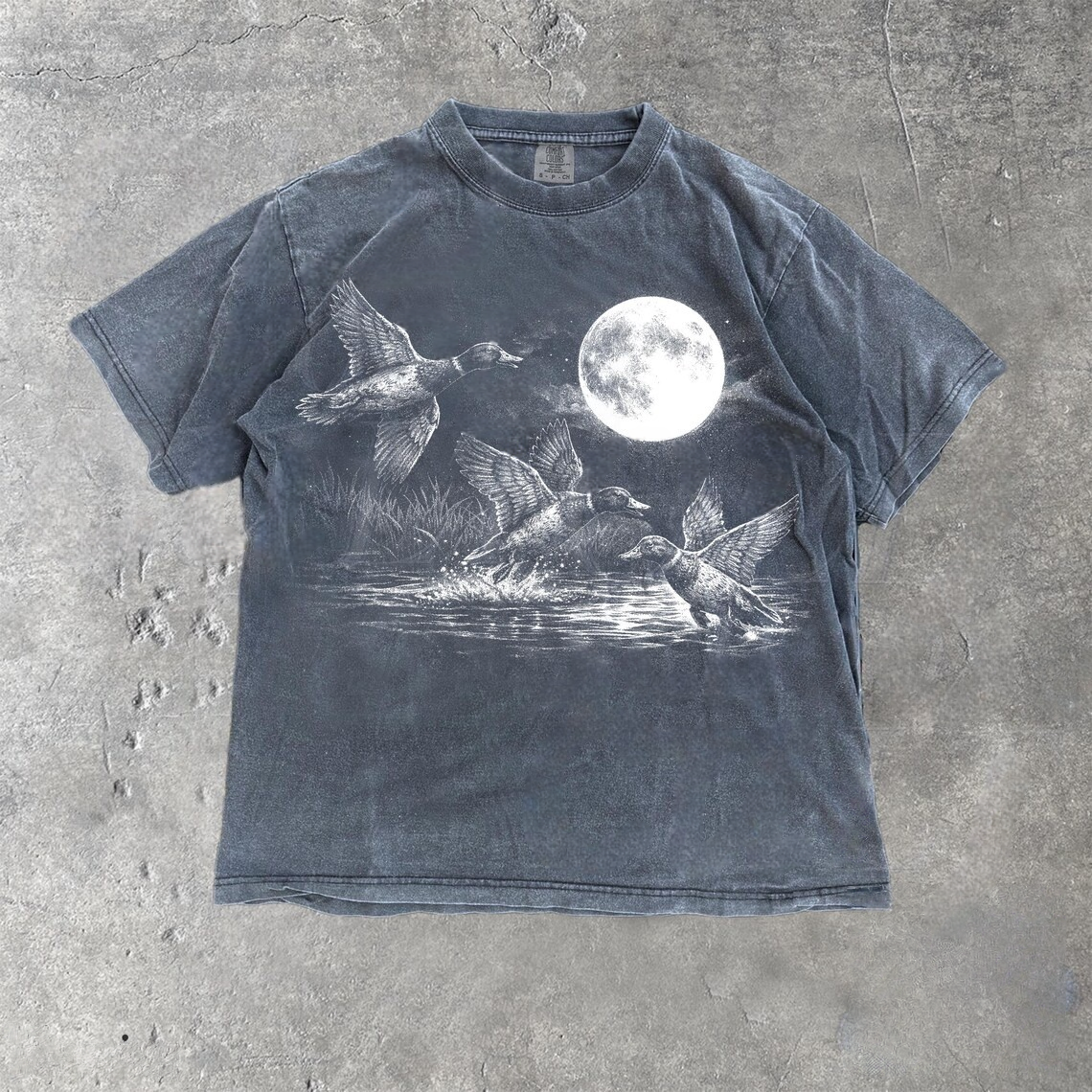 Duck Nature Moon Vintage Style Washed T-Shirt