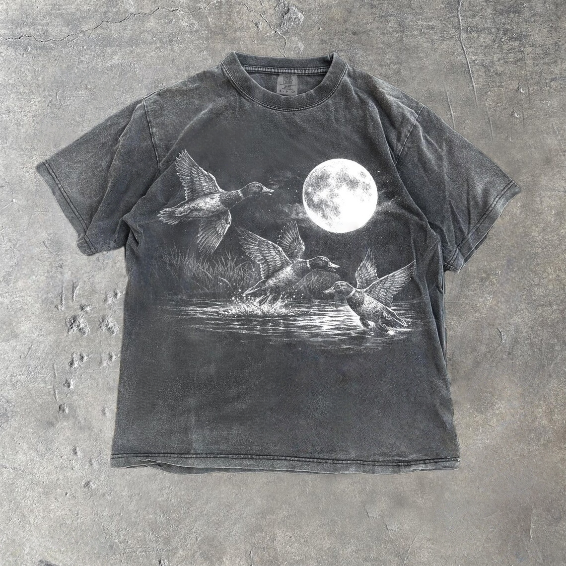 Duck Nature Moon Vintage Style Washed T-Shirt