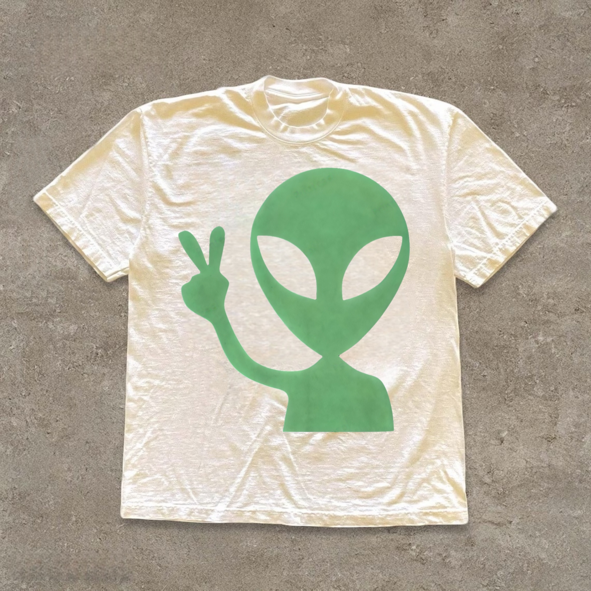 An Alien Making A V-Sign Gesture T-shirt
