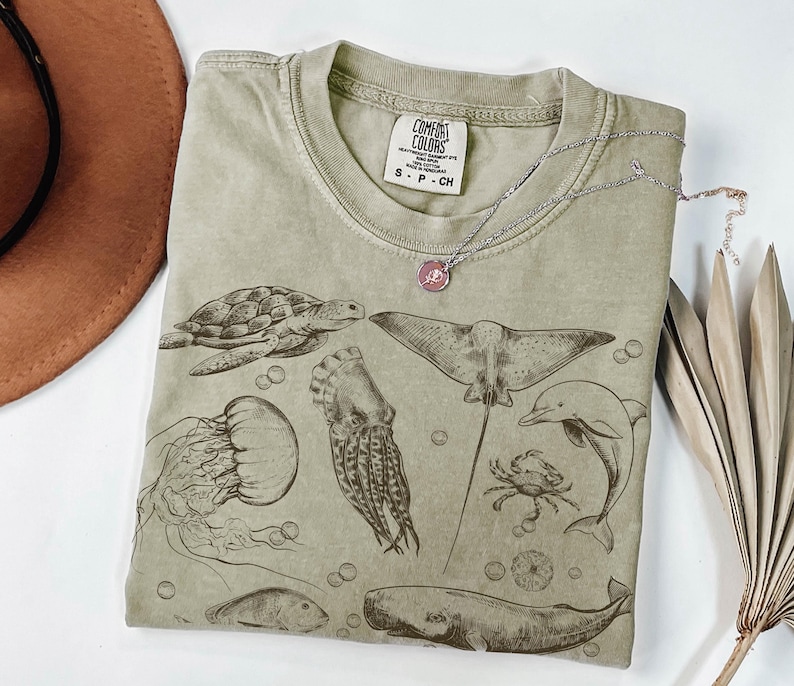 Sea Animals 90s Vintage Style Tshirt, Retro Y2k Ocean, Sealife, Whale, Orca, Turtle, Dolphin Shirt