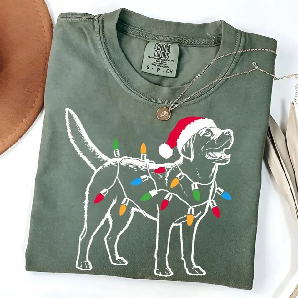 Comfort Color Christmas Labrador T-shirt