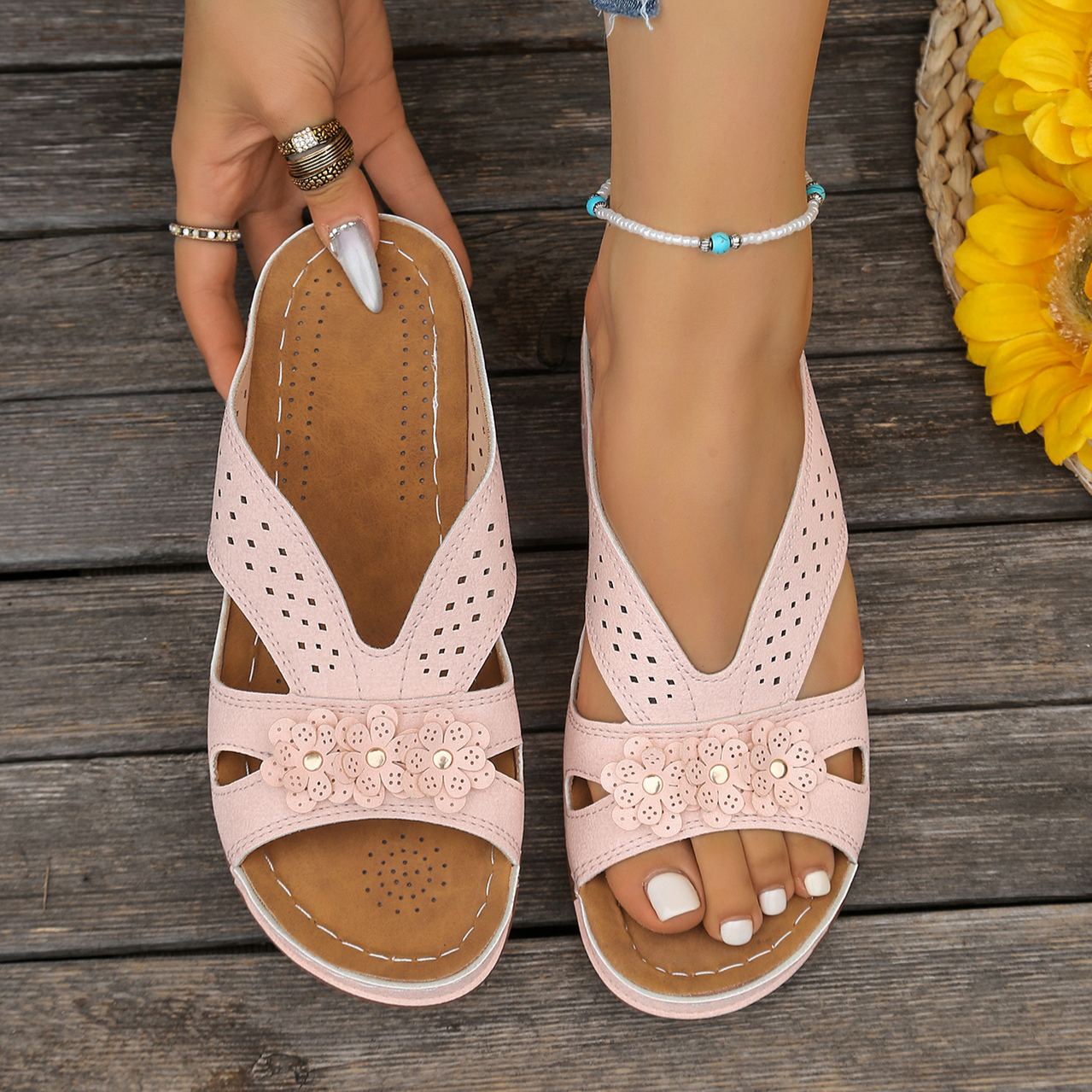Wedge-heeled Thick-soled Hollow Rivet Flower Slippers