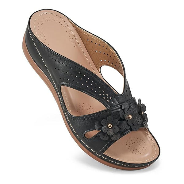 Wedge-heeled Thick-soled Hollow Rivet Flower Slippers