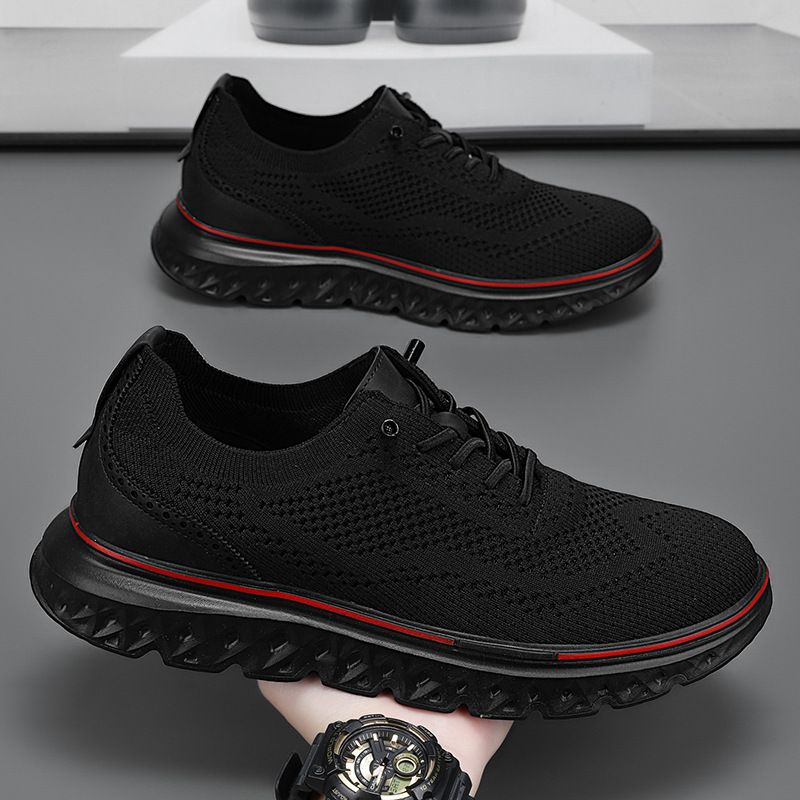 NEW Men's lightweight flyknit shoes