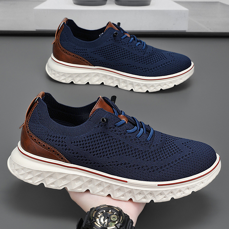 NEW Men's lightweight flyknit shoes