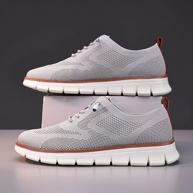 2026 New Lightweight and Breathable Flyknit Men's Sports Shoes