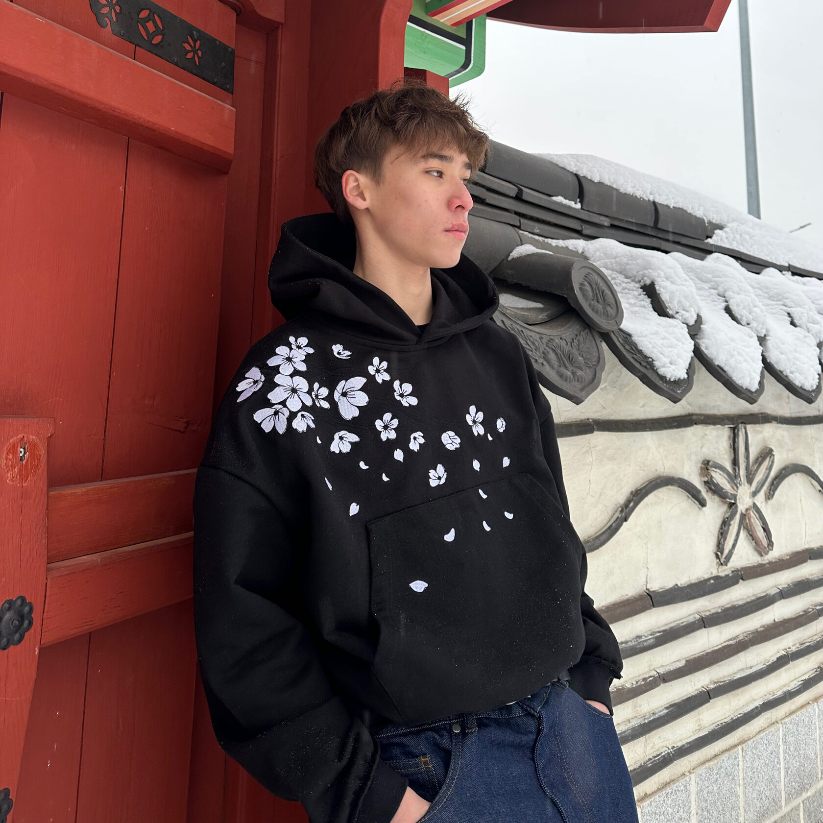 FALLING SAKURA HOODIE BLACK