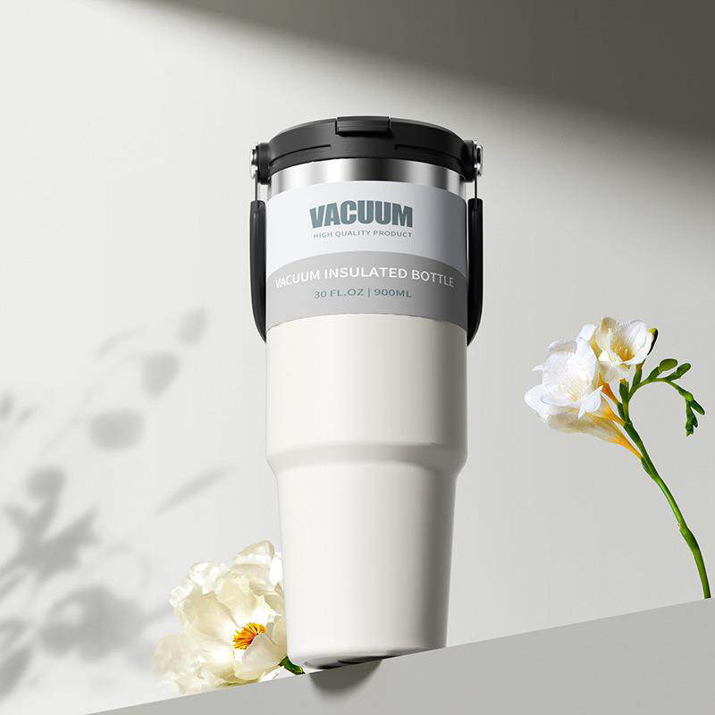 [Super large capacity] Insulated ice cup💦Tired of your ice melting in 10 minutes? 🥵 Or your water bottle leaking all over your car and bag? 👜 You NEED to see this! 👇