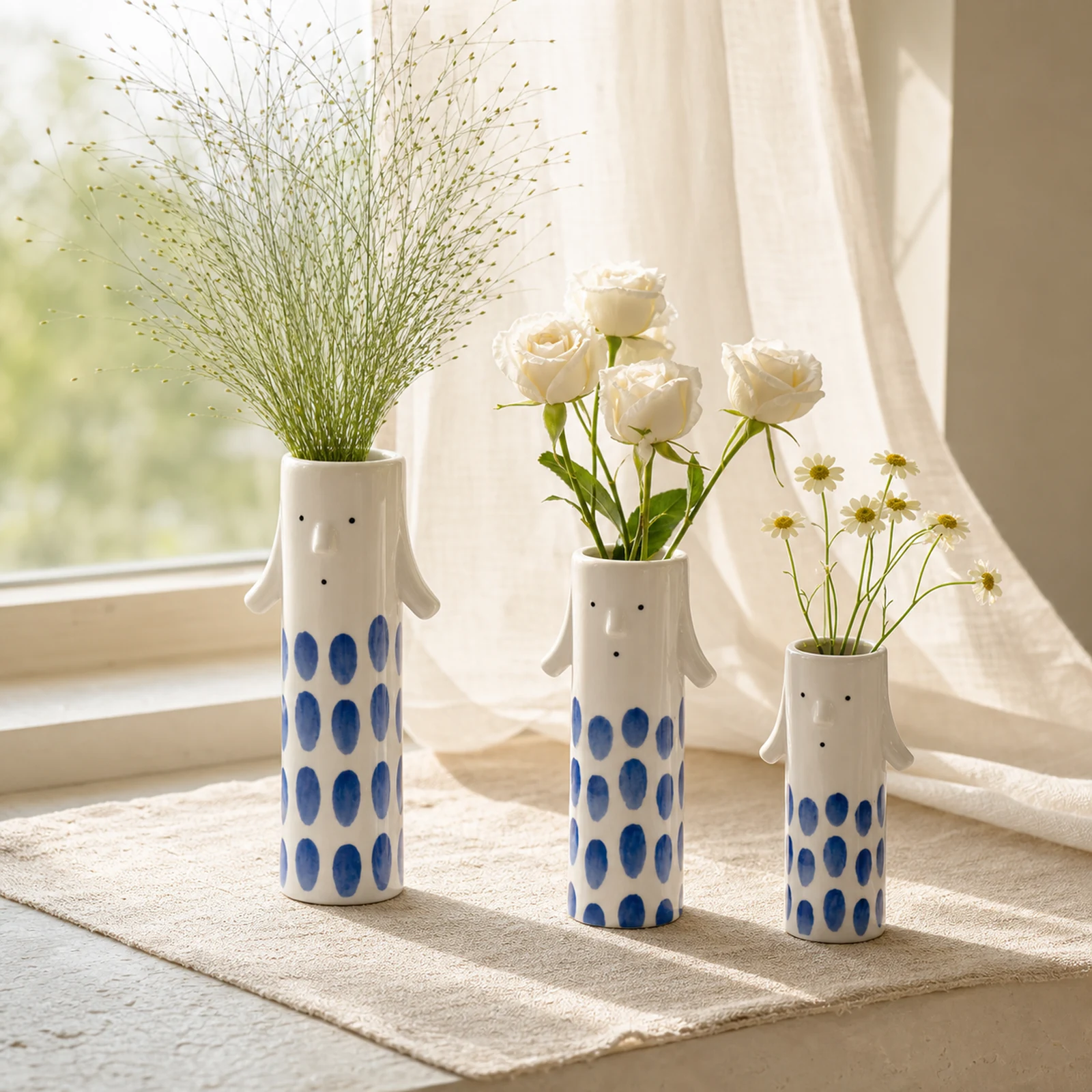 MOUGIGI blue dot family face vase set styled home decor image
