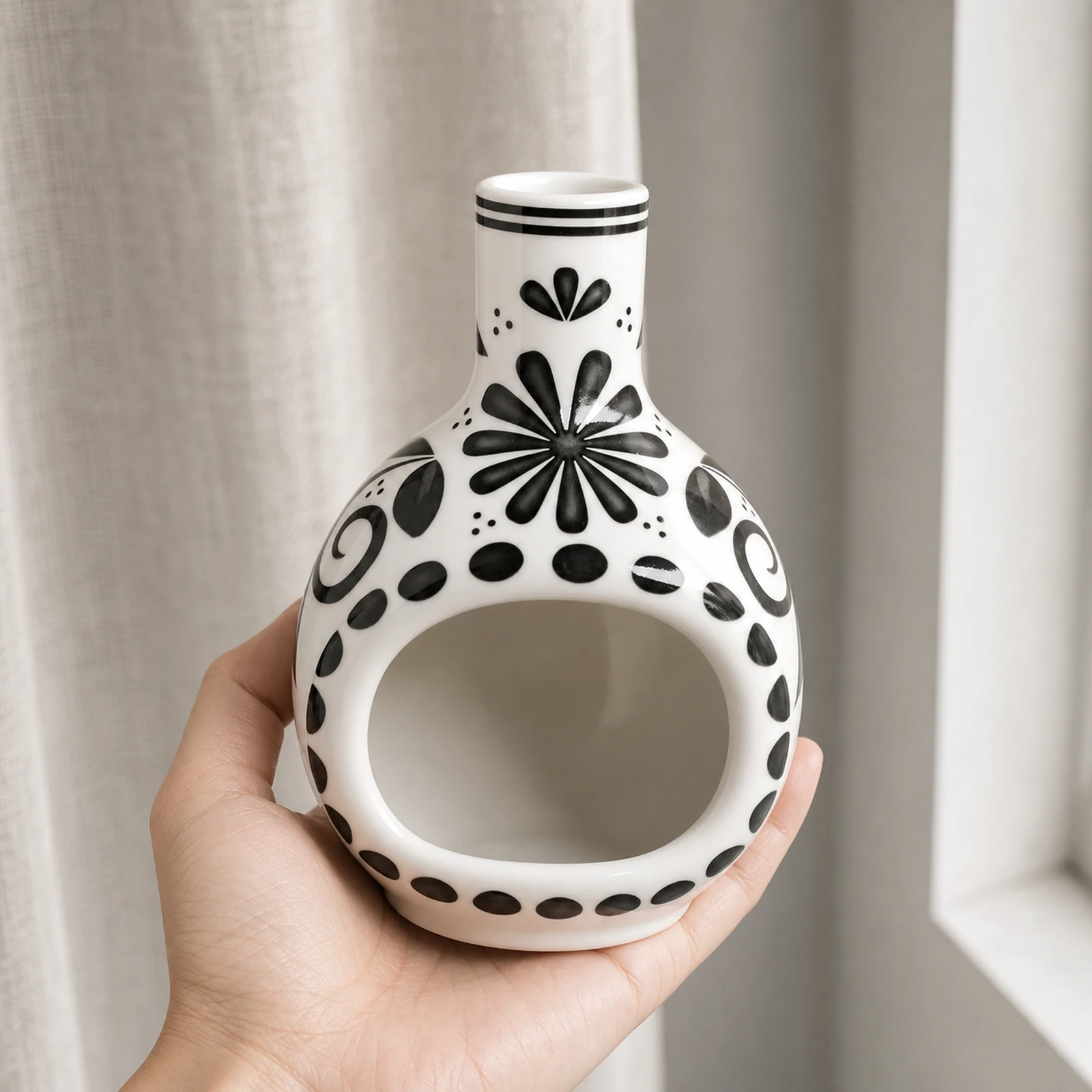 Black and White Jingdezhen ceramic Palo Santo holder image 6
