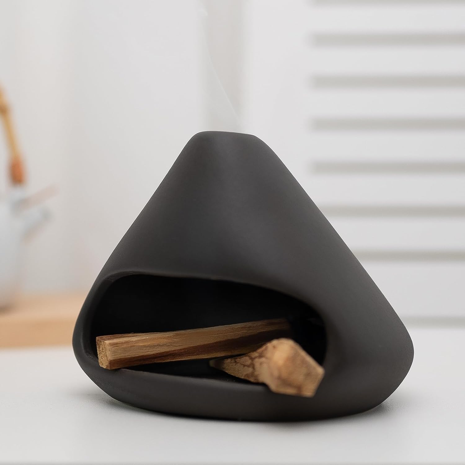 Zongzi Palo Santo Holder-MOUGIGI