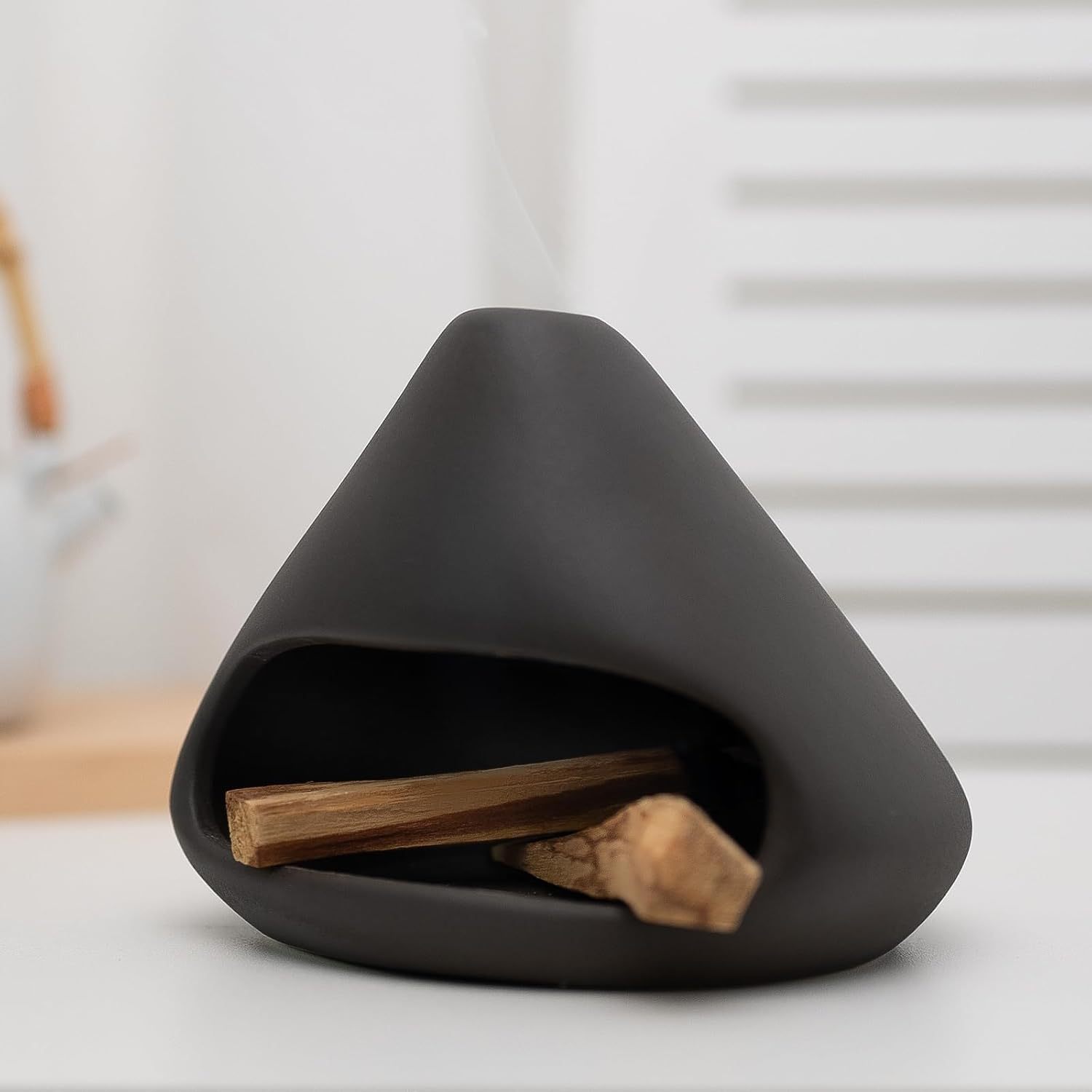 Zongzi Palo Santo Holder-MOUGIGI