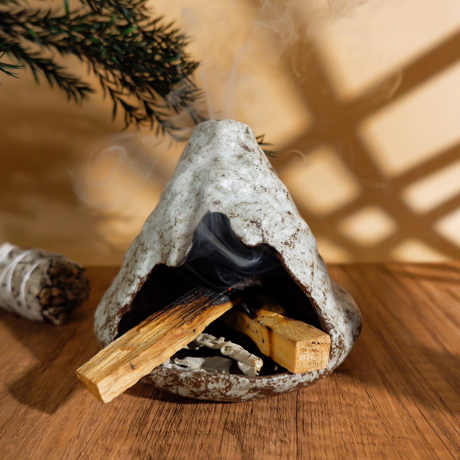 Black Gold Zongzi Incense Burner - Ceramic Palo Santo Holder