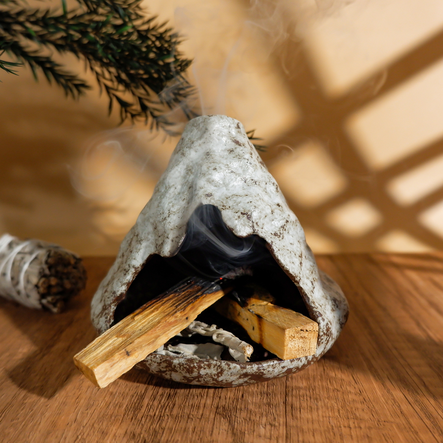 Black Gold Zongzi Incense Burner - Ceramic Palo Santo Holder