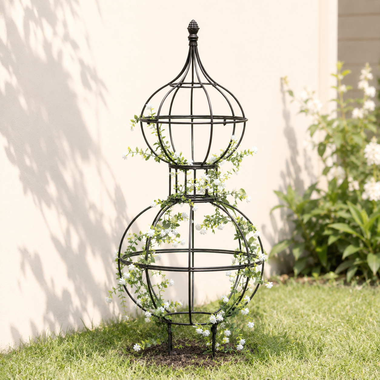 Decorative Iron Garden Trellis for Roses and Vines