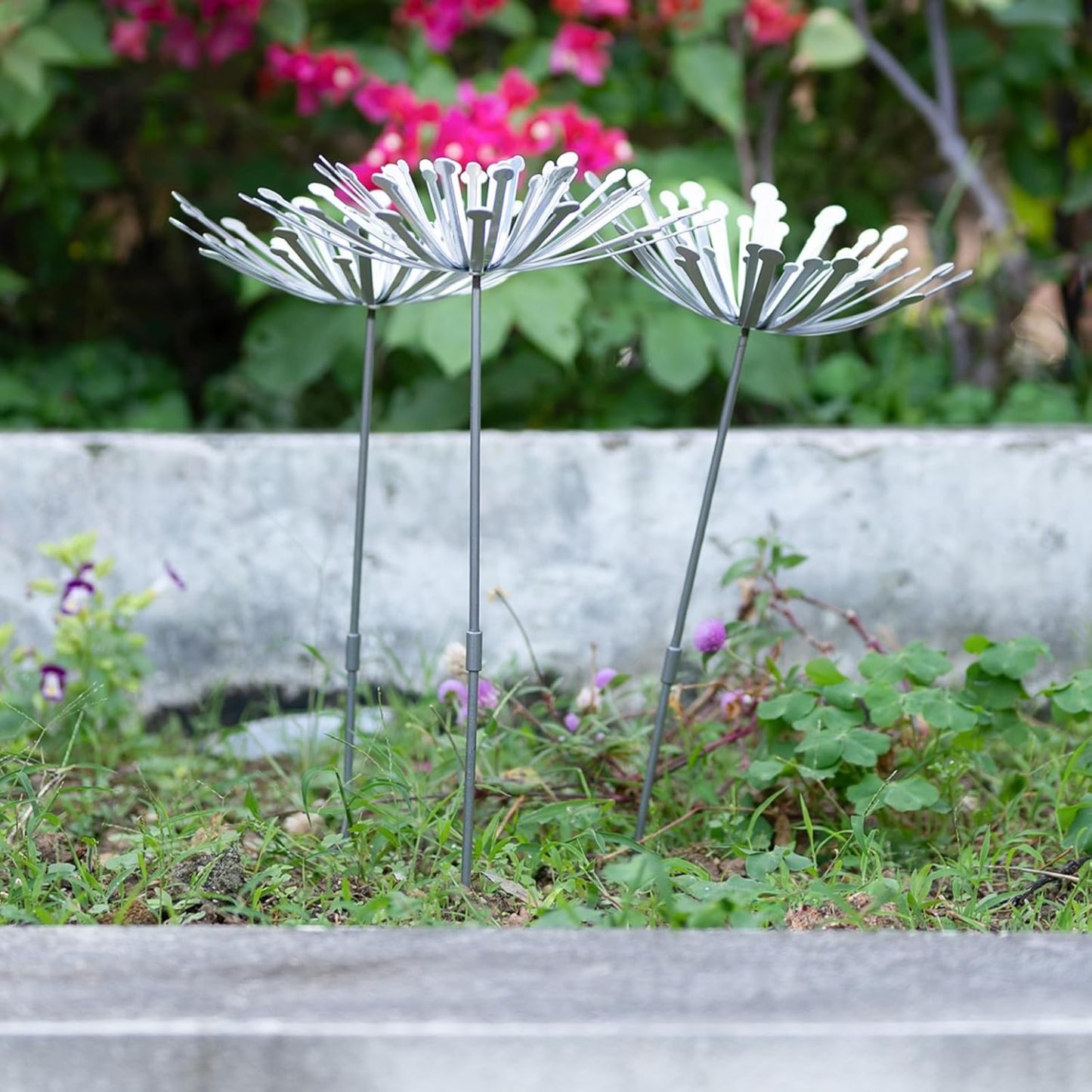 Dandelion Metal Garden Stakes - Weather-Resistant Steel Decor-MOUGIGI