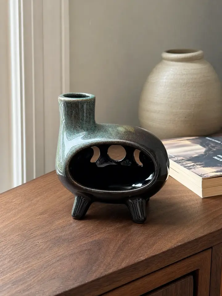 Ceramic Palo Santo Holder | Footed Chimney Burner styling idea 1