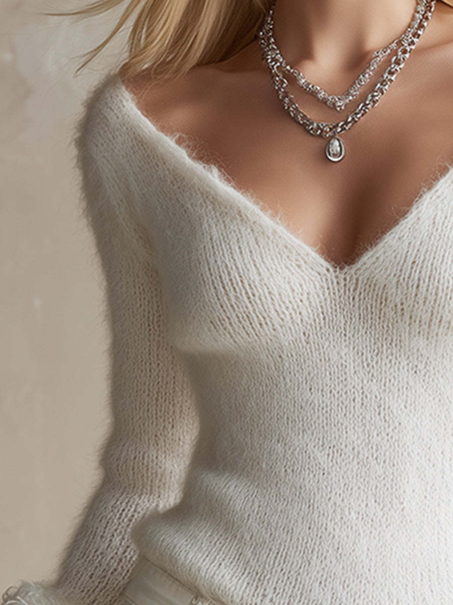 Stylish And Versatile Wool Cuffs White V-neck Slim-fit Sweater