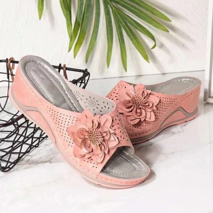 🔥Last Day Promotion 50% OFF - Flower-decorated orthopedic wedge sandals
