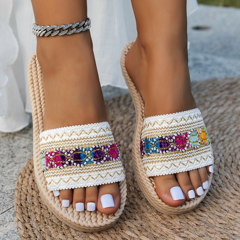 🔥Mega Sale - Buy Now & Save 50% OFF🔥Women's Bohemian Style Platform Sandals – 2026 Summer New Rhinestone Buckle Sandals