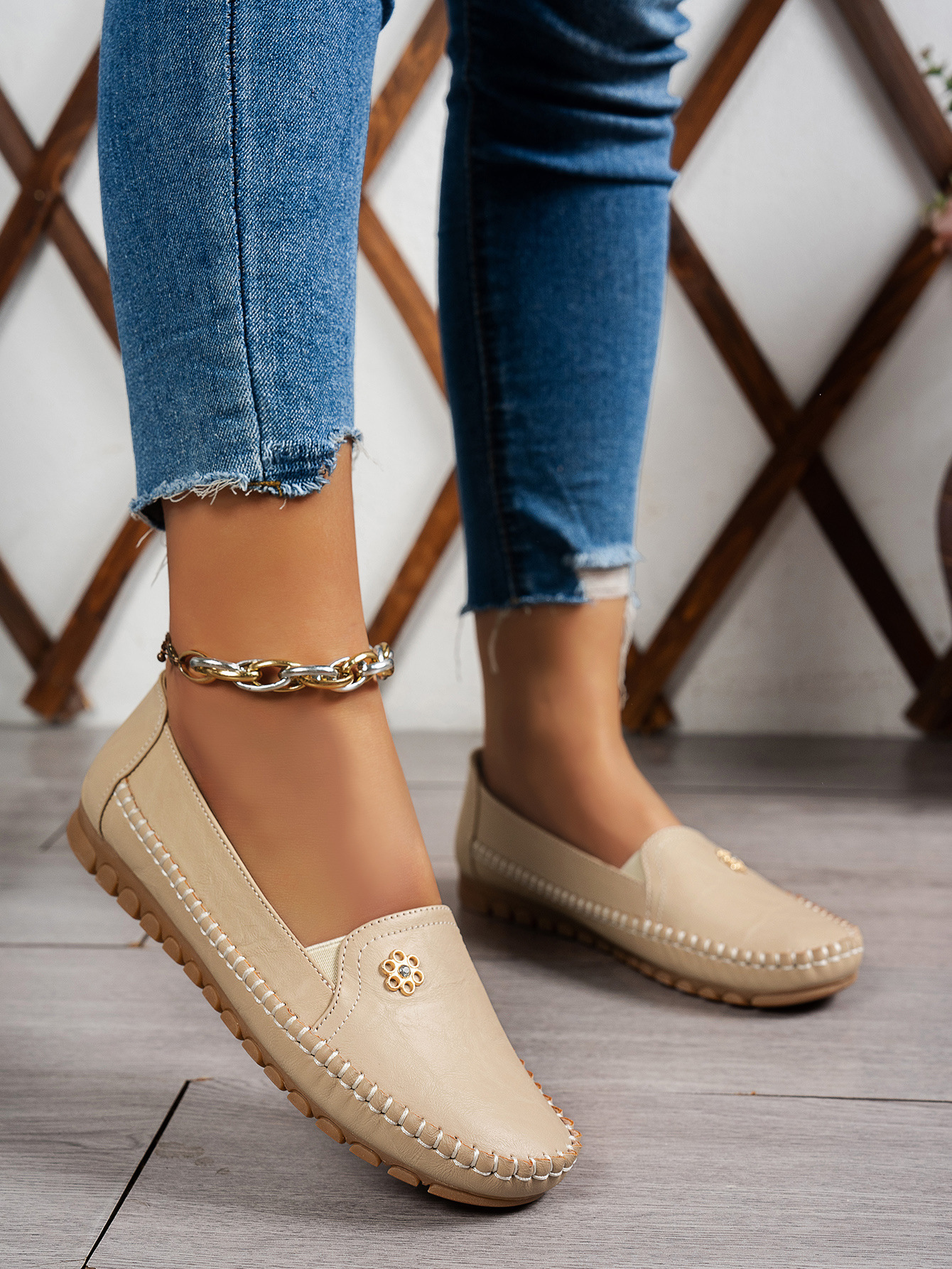 🔥Last Day Promotion 50% OFF --- Stylish Orthopedic Leather Shoes - All-Day Comfort for Women