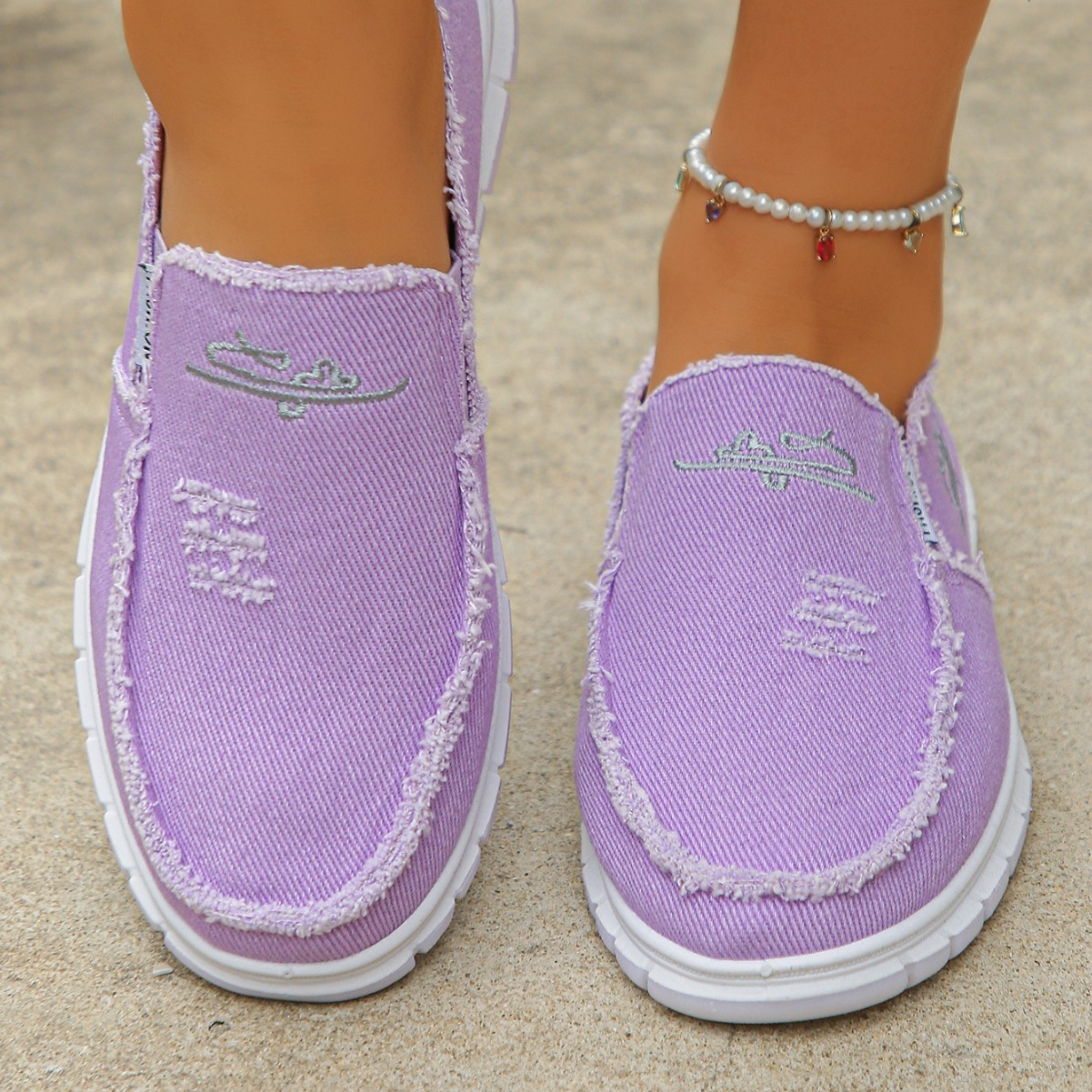 🔥Mega Sale - Buy Now & Save 50% OFF🔥Women's Distressed Canvas Slip-On Loafers - Skateboard Embroidered Casual Shoes