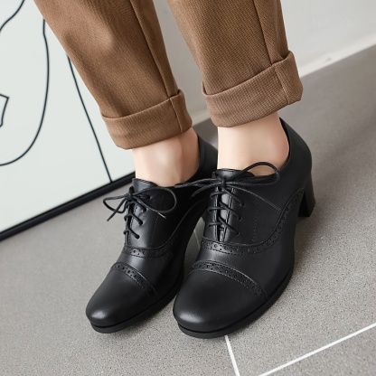 🔥Mega Sale - Buy Now & Save 50% OFF🔥Women's round-toe lace-up mid-heel leather shoes