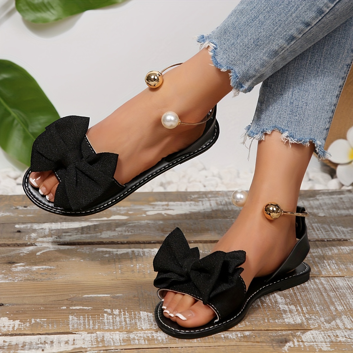 🔥Mega Sale - Buy Now & Save 50% OFF🔥Women's fashionable metal bead bow-decorated sandals