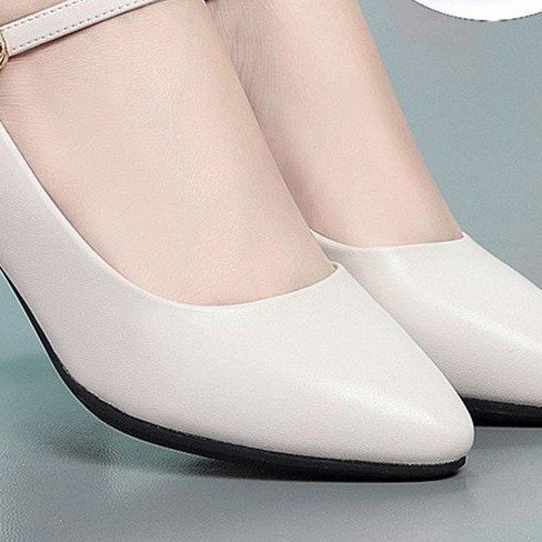 🔥Last Day Promotion 50% OFF - New Autumn Soft Leather Mid-Heel Mom Shoes