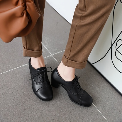 🔥Mega Sale - Buy Now & Save 50% OFF🔥Women's round-toe lace-up mid-heel leather shoes