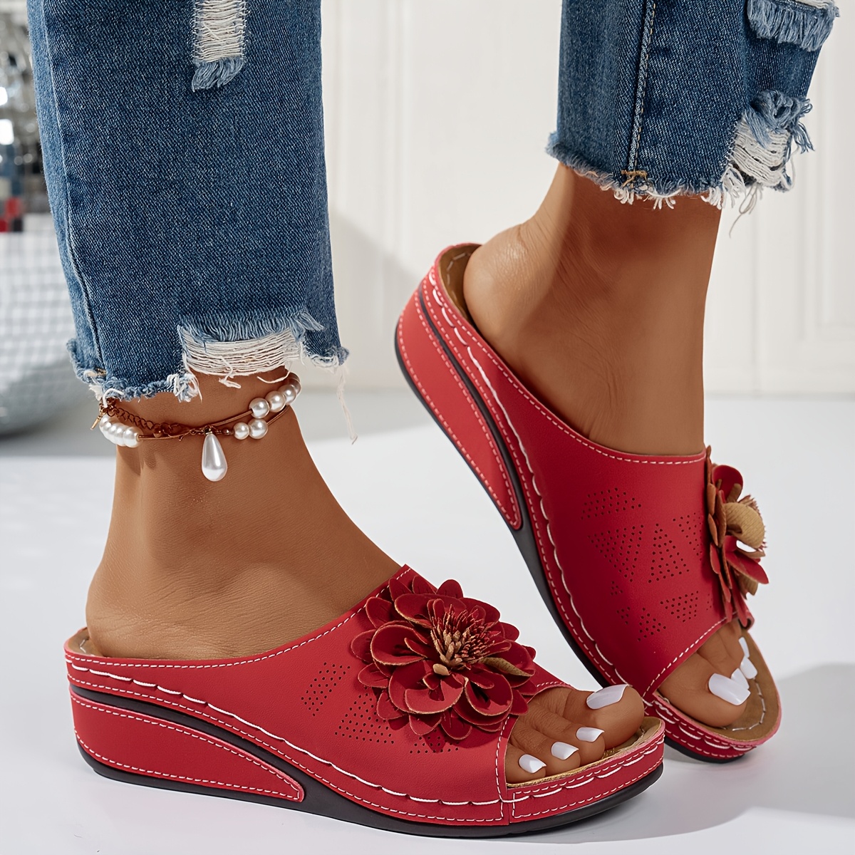 🔥Mega Sale - Buy Now & Save 50% OFF🔥Women's Summer New Mid-Heel Sandals - Floral Embellishes