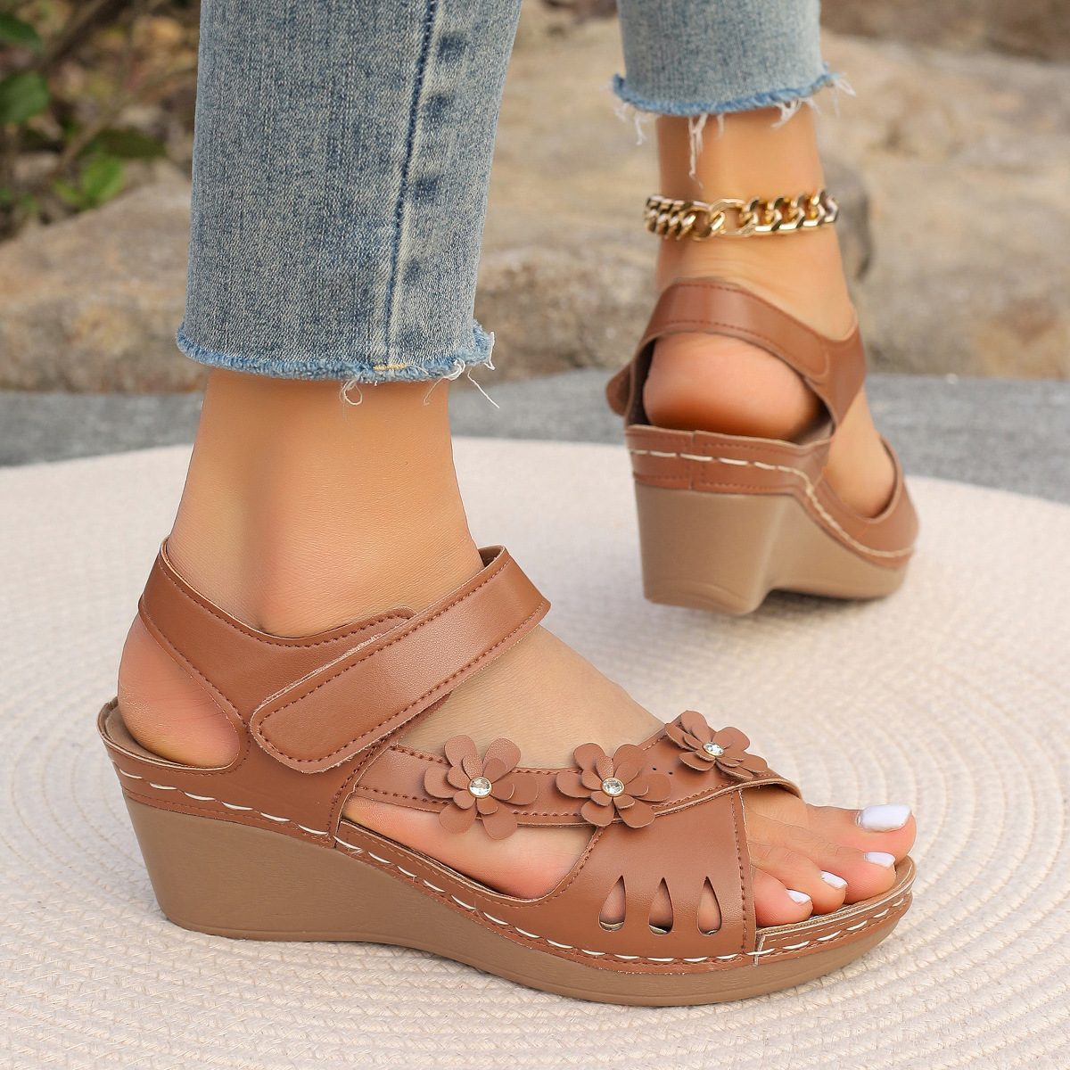 🔥Last Day Promotion 50% OFF - Women's outdoor sandals, stylish and comfortable