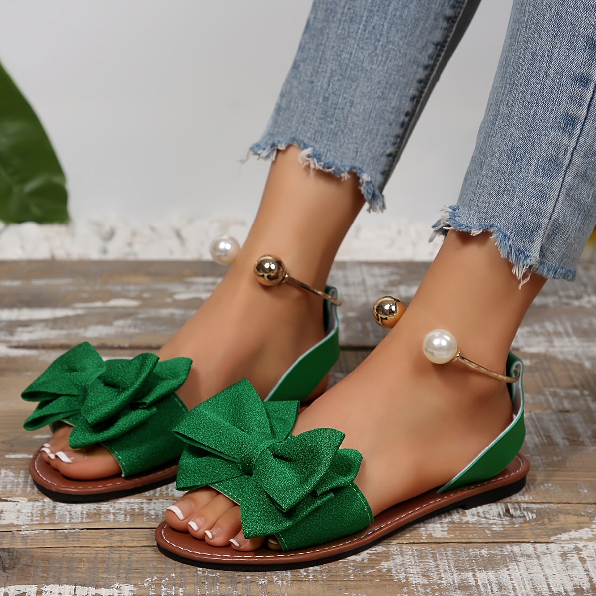 🔥Mega Sale - Buy Now & Save 50% OFF🔥Women's fashionable metal bead bow-decorated sandals