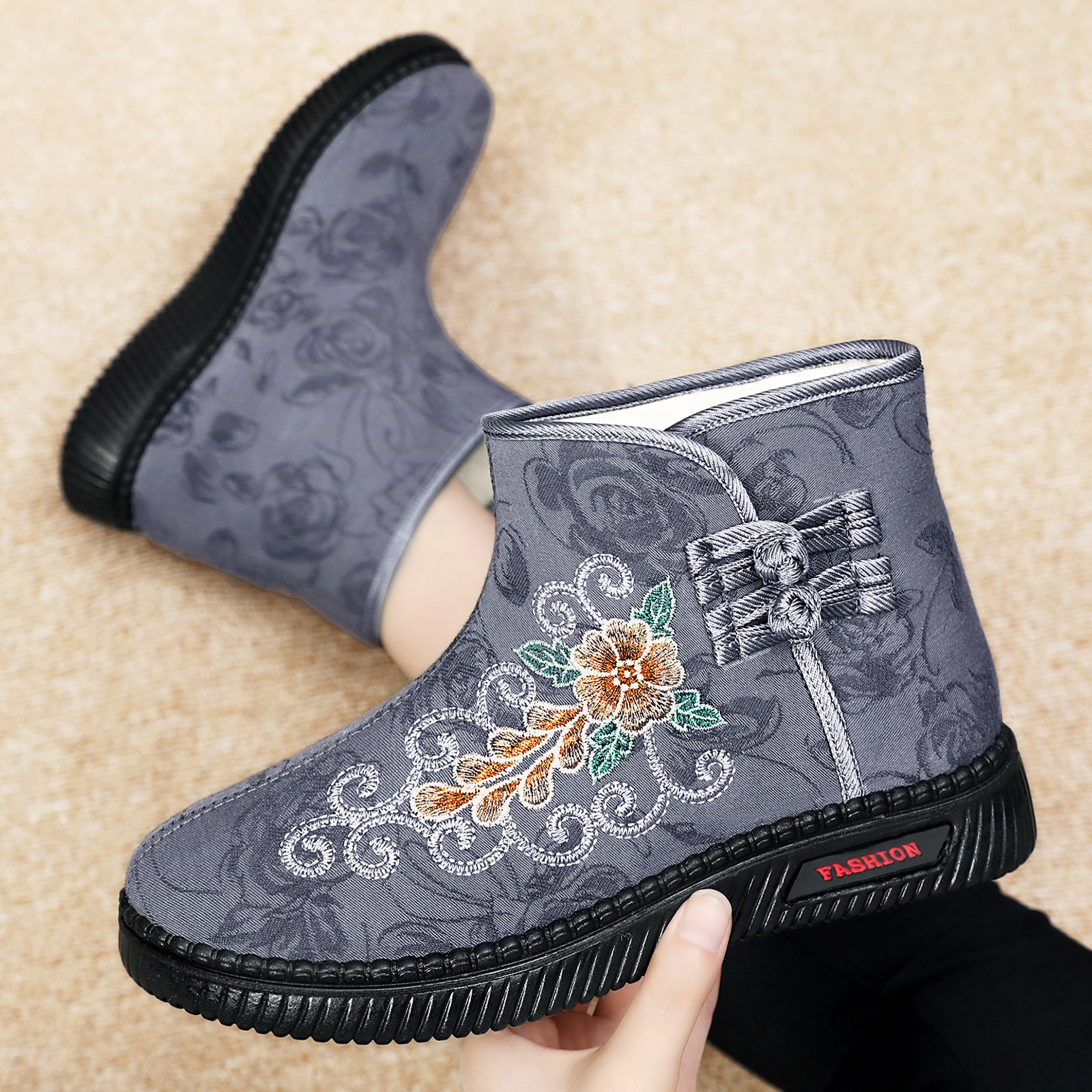 🔥Last Day Promotion 50% OFF --- New warm embroidered women's snow boots