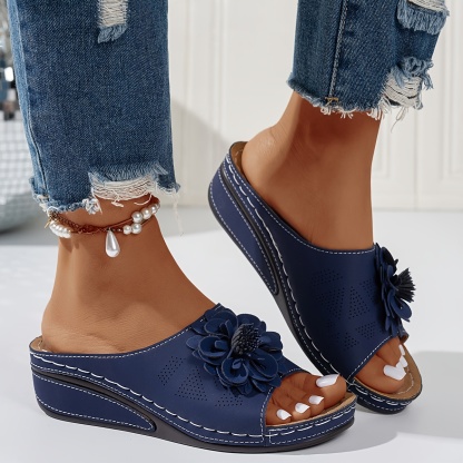 🔥Mega Sale - Buy Now & Save 50% OFF🔥Women's Summer New Mid-Heel Sandals - Floral Embellishes
