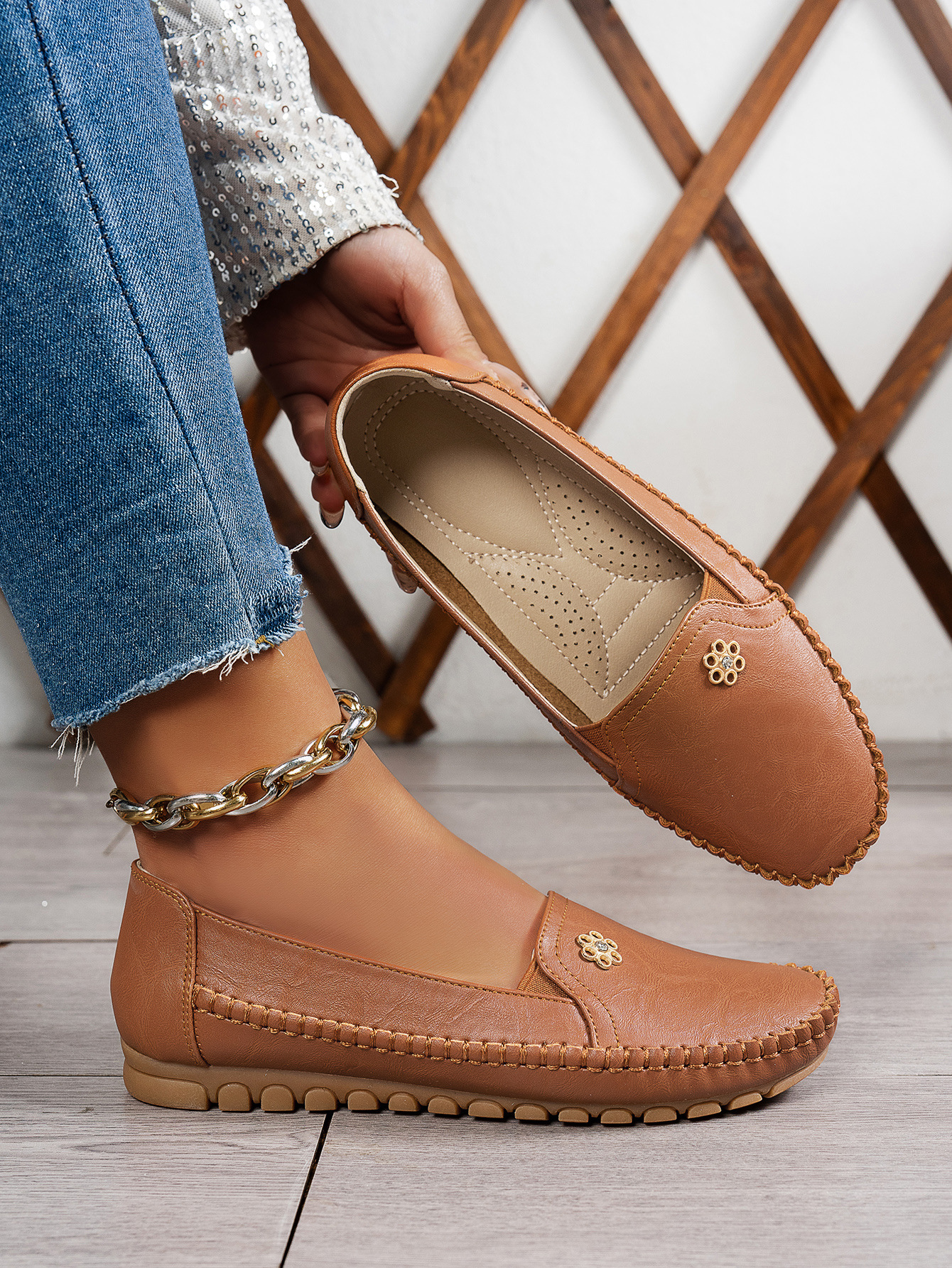 Stylish Orthopedic Leather Shoes - All-Day Comfort for Women