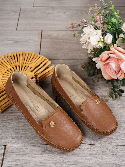 🔥Last Day Promotion 50% OFF --- Stylish Orthopedic Leather Shoes - All-Day Comfort for Women