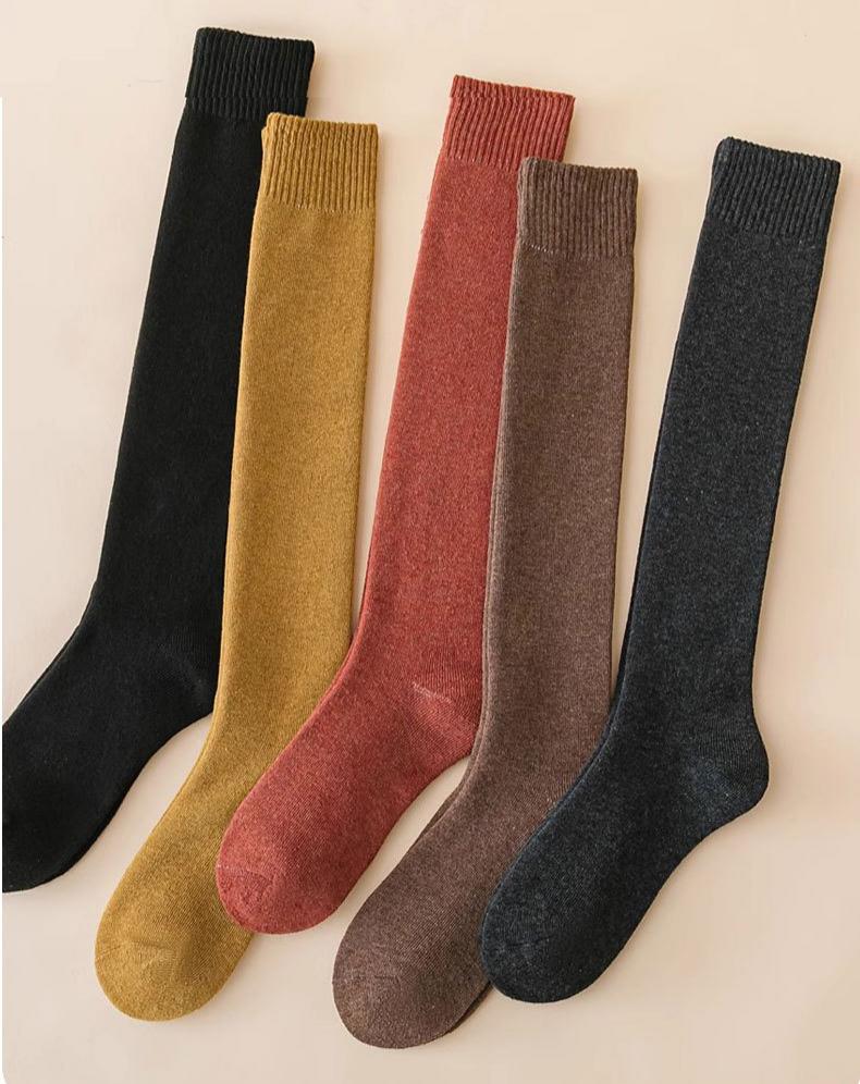 🔥Last Day Promotion 50% OFF --- Women's winter over-the-knee cotton socks