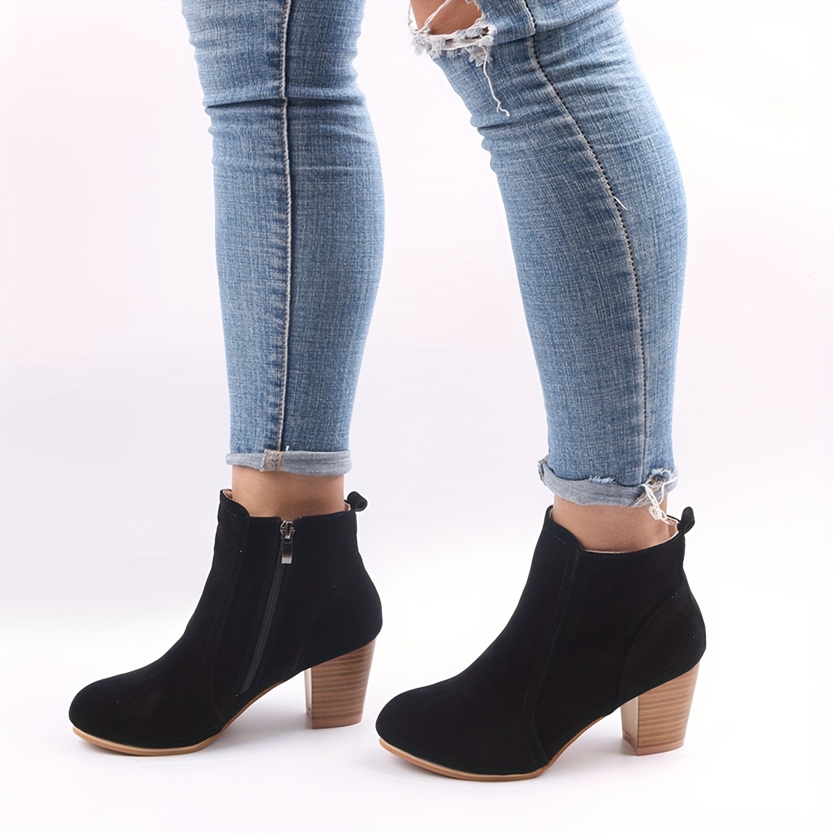 ⏰Last Day! 50% OFF 🔥Women's round-toe side-zip low-heeled ankle boots, stylish chunky heel boots