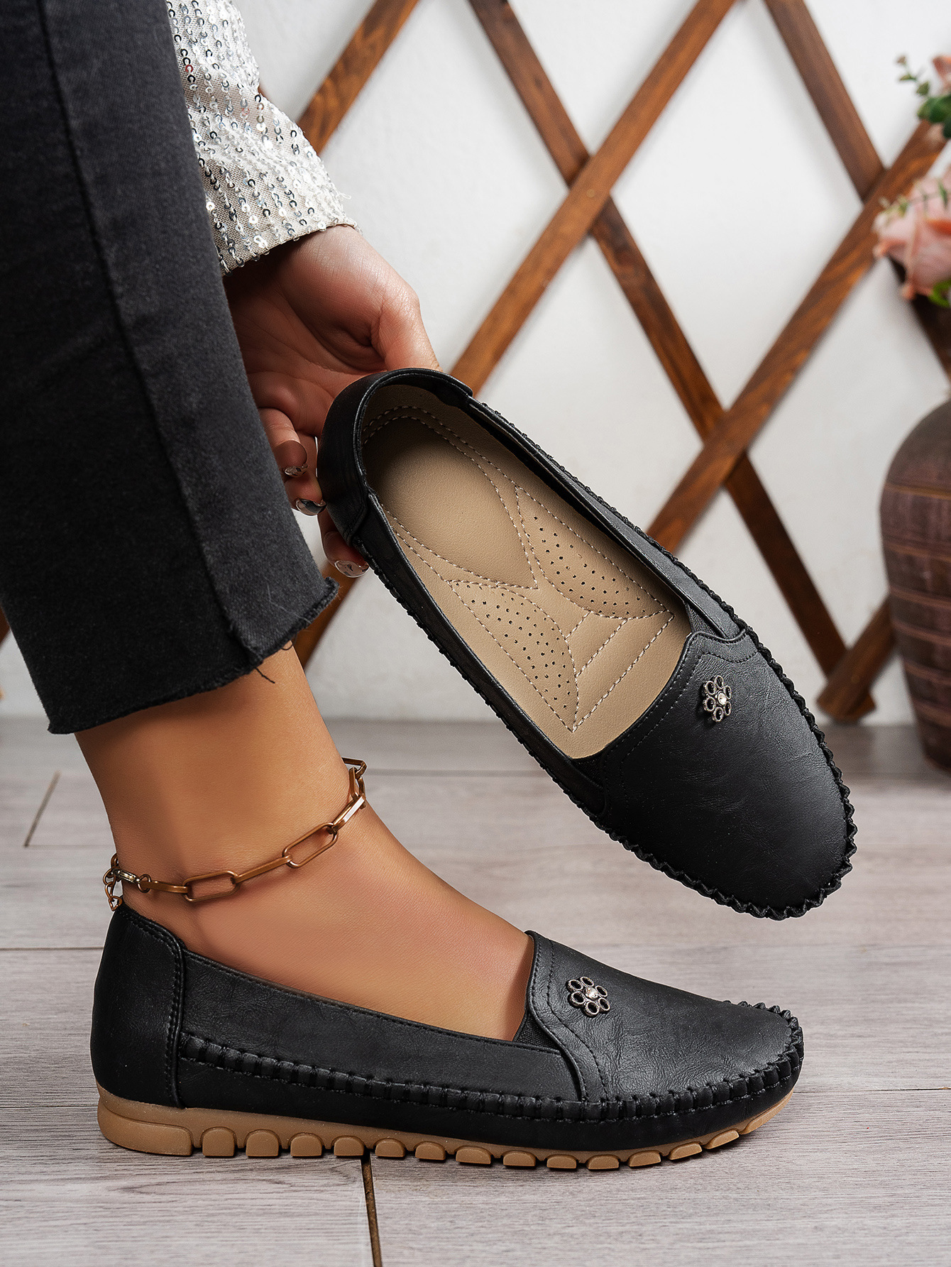 Stylish Orthopedic Leather Shoes - All-Day Comfort for Women