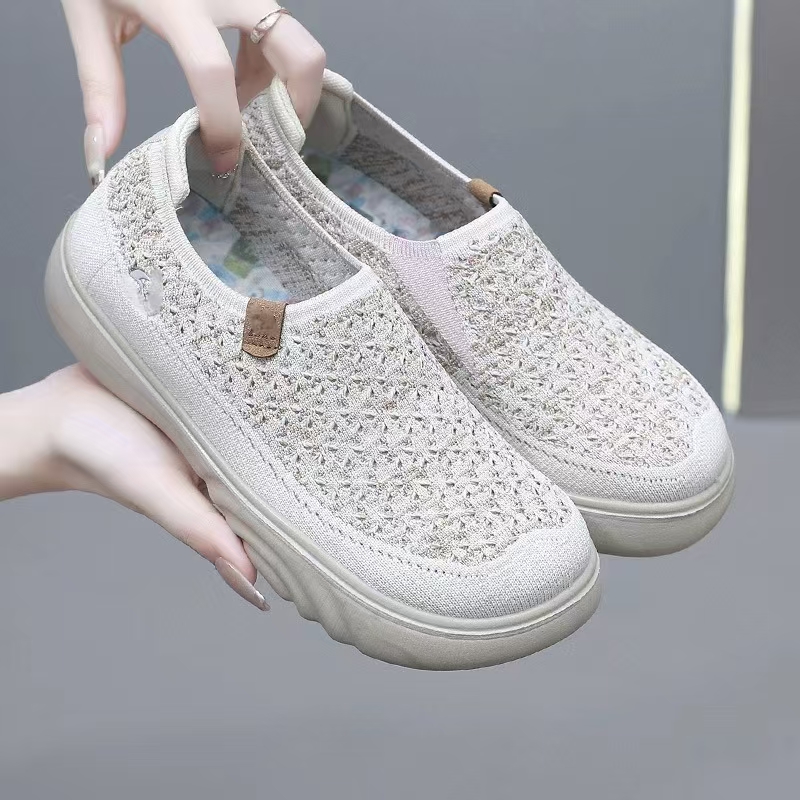 🔥Mega Sale - Buy Now & Save 50% OFF🔥Women's casual shoes with soft soles and arch support for all-day comfort.